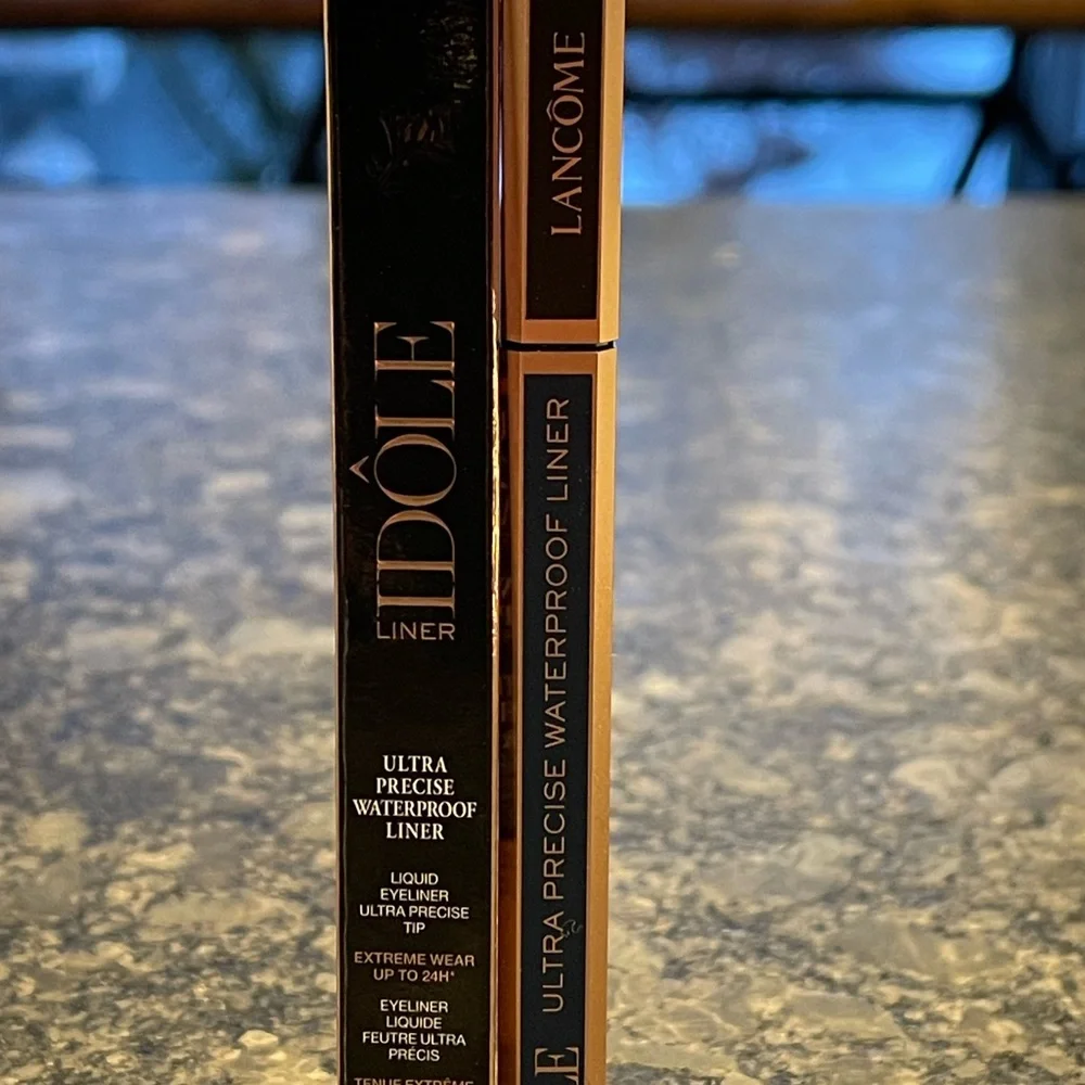 Lancome IDÔLE LINER Ultra Precise & Easy-To-Use in #03 Aegean Blue Matte